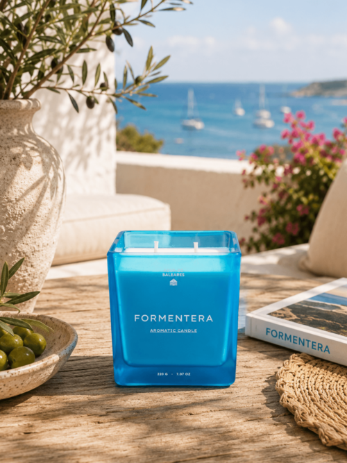 FORMENTERA<br> Aromatic Candle 220 g | Silence and the Sea Breeze